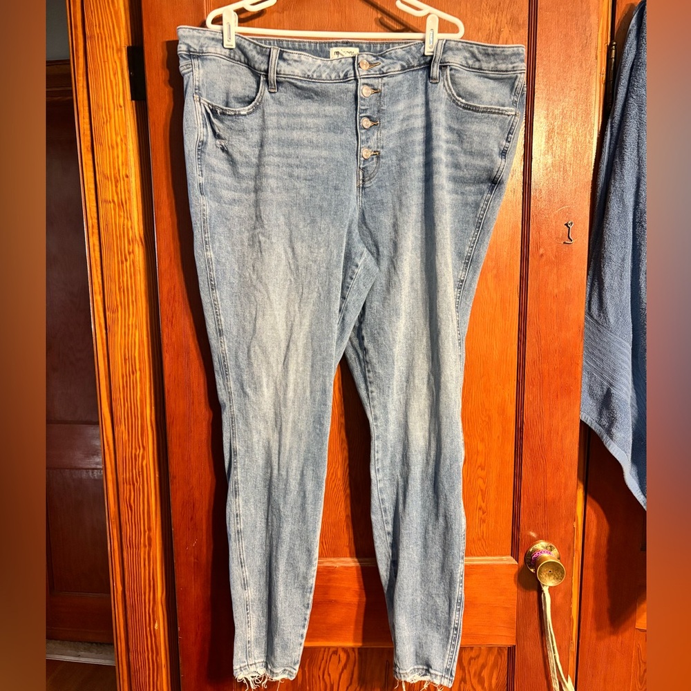 Women's Light Blue Jeans